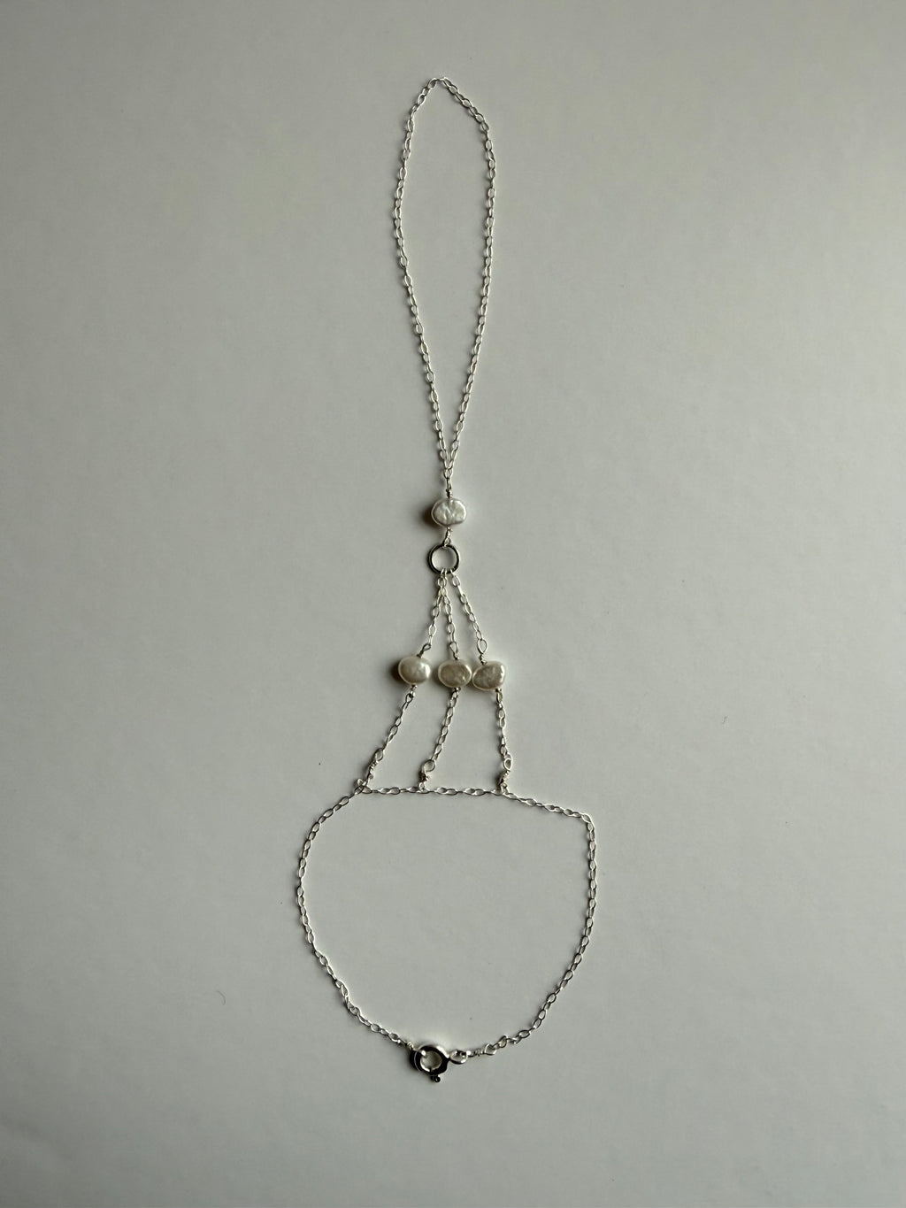 The Calista Handchain