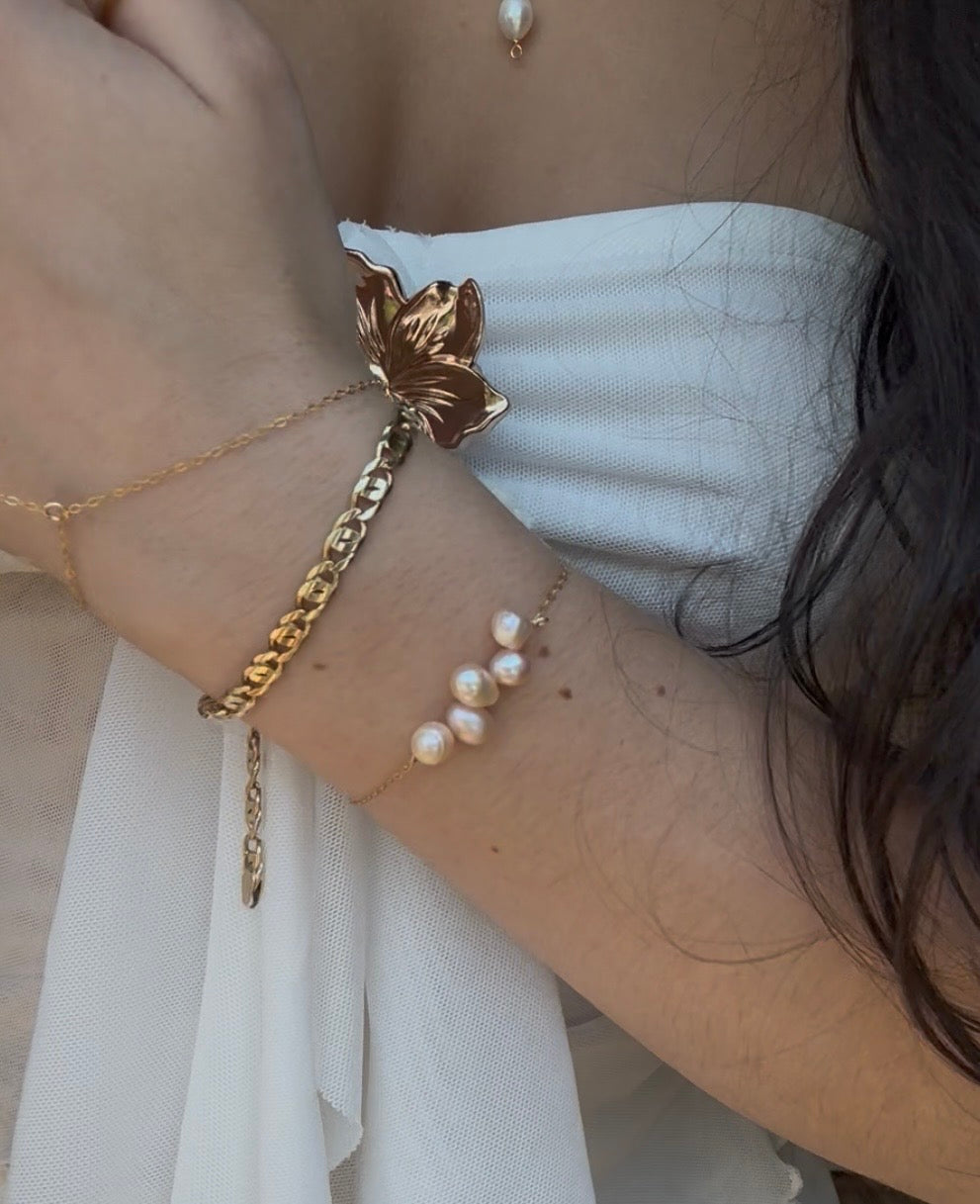 Pink Moon Pearl Bracelet